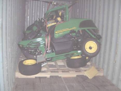 Empotage de conteneurs à Fos