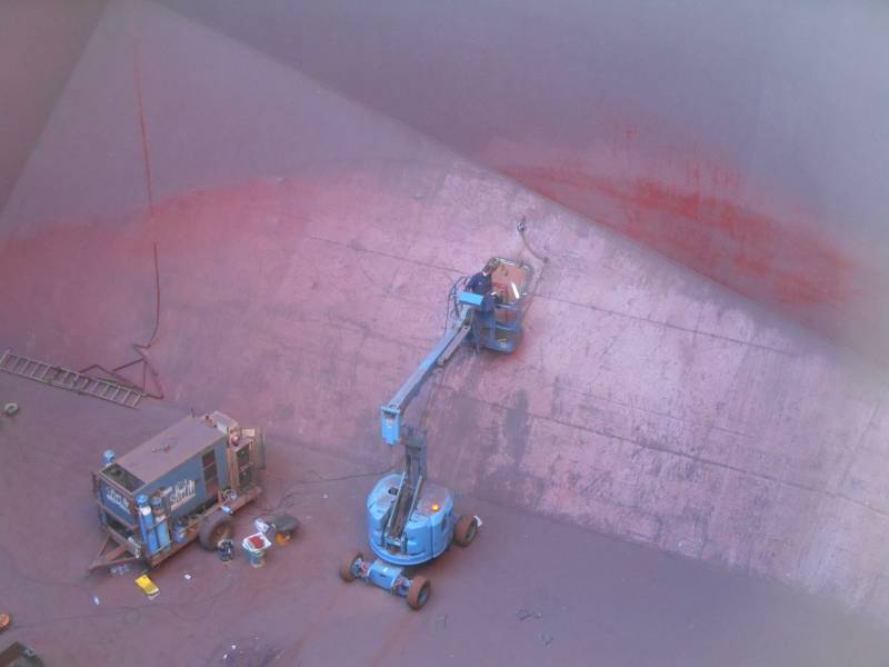 Expertise suite à un choc dans la cale d'un navire de commerce à Caronte dans les Bouches du Rhône