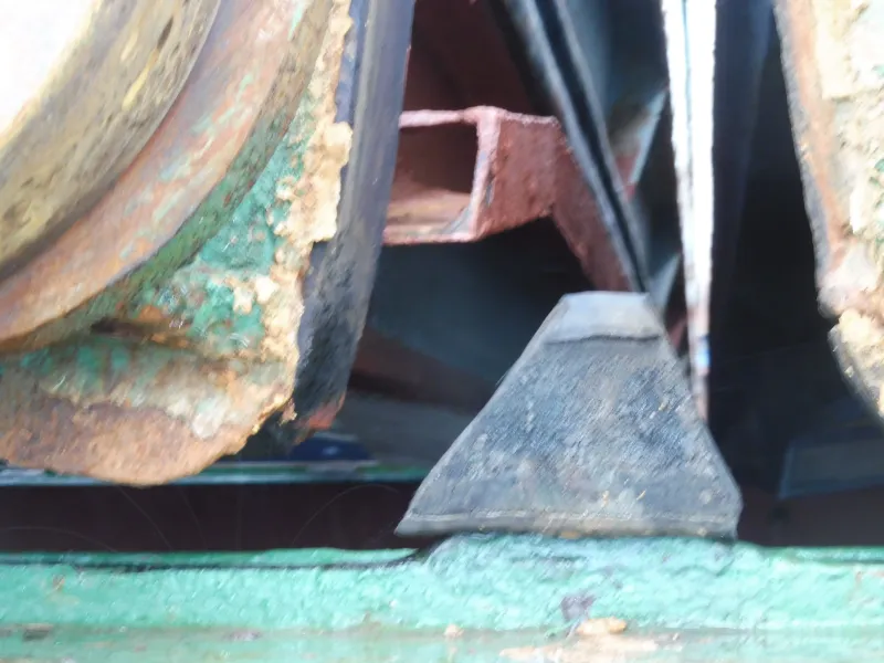 Mcl Surveys est capable de réaliser un test ultrason sur des panneaux de cales de navire / bateau.