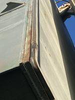 Inspection de panneaux de cales sur un navire de commerce dans les Bouches du Rhone